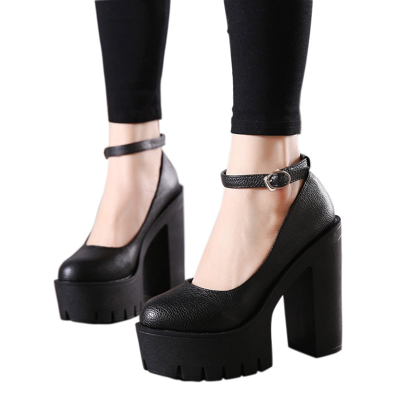 casual high-heels platform pumps Black