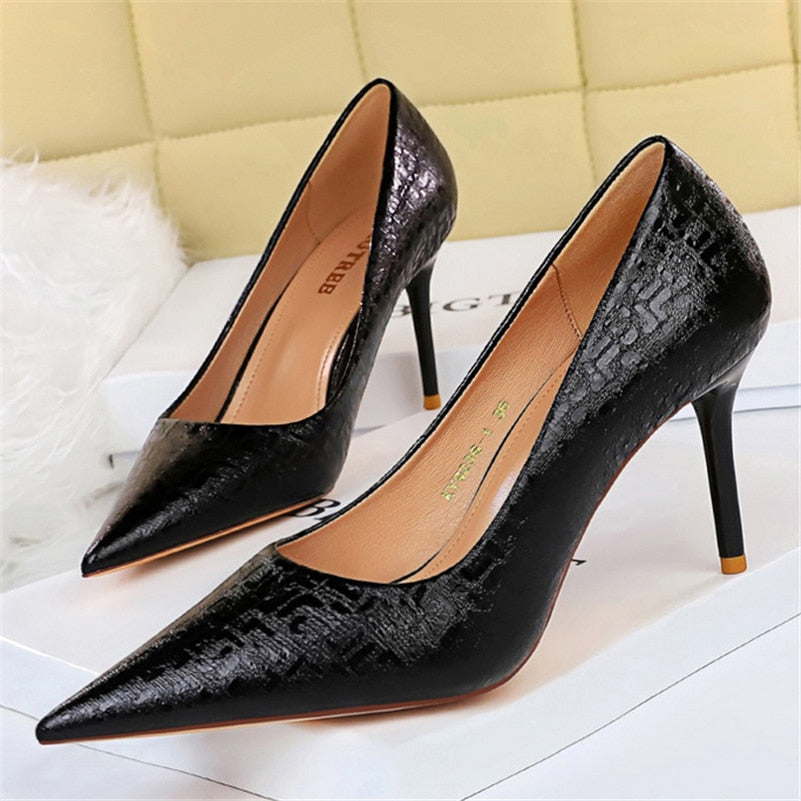 High Heels Gold Silver Pumps Pointed Toe Low Heels Lady Wedding Retro Luxury Shoes
