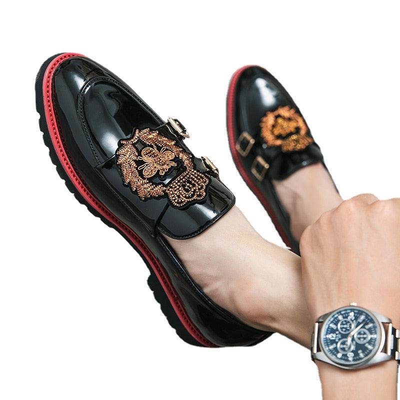 Embroidery Belt Buckle Decoration Slip-On Casual Shoes Low Heel Comfortable Classic Men Shoes